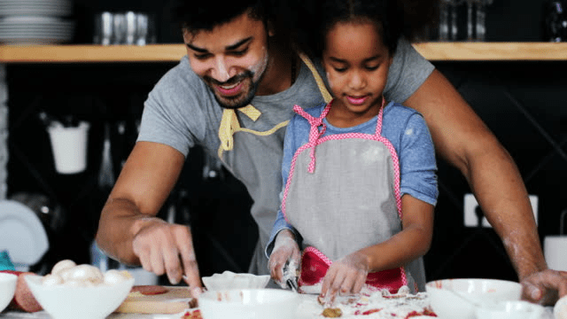 Father's Day Gifts Father & Daughter Baking a Cake